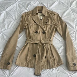 Abercrombie & Fitch Trench Coat. Size Medium.